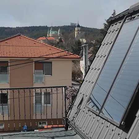 S Výhľadom Na Bojnický Zámok