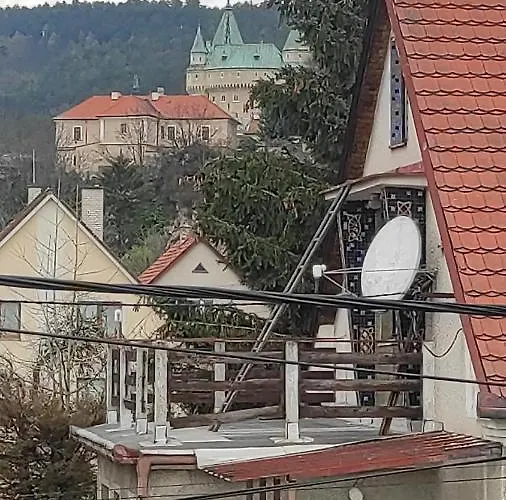 S Vyhladom Na Bojnicky Zamok شقة *