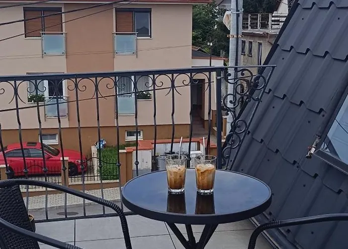 S Vyhladom Na Bojnicky Zamok * بايموتْسْ