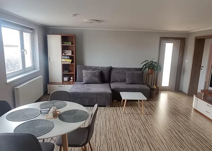 S Vyhladom Na Bojnicky Zamok * بايموتْسْ